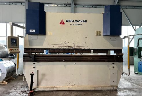 Pressa piegatrice Adria Machine