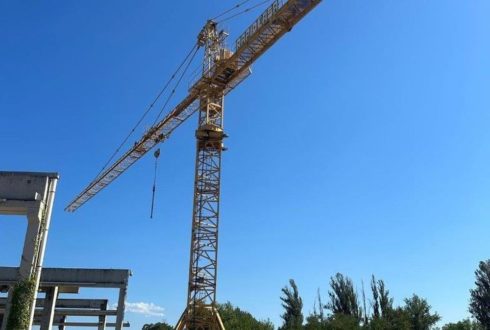 Gru a torre Comedil CT 651