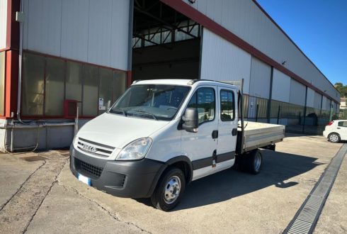 Autocarro Iveco Daily 35C15 (A)