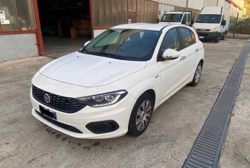 Autovettura Fiat Tipo (2)