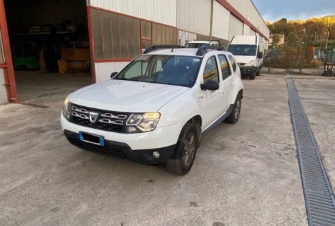 Autovettura Dacia Duster (1)