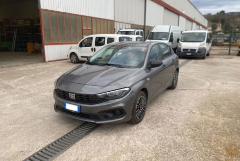 Autovettura Fiat Tipo (G)
