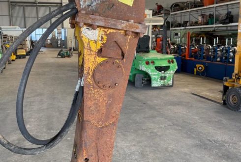 Martello demolitore per escavatore Tecna