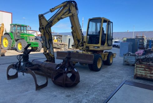 Escavatore gommato Komatsu Mod. PW75R