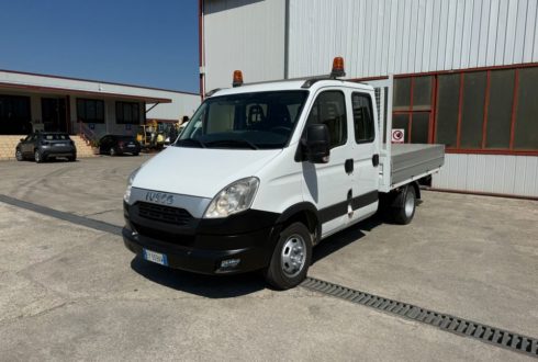 Autocarro Iveco Daily 35C13