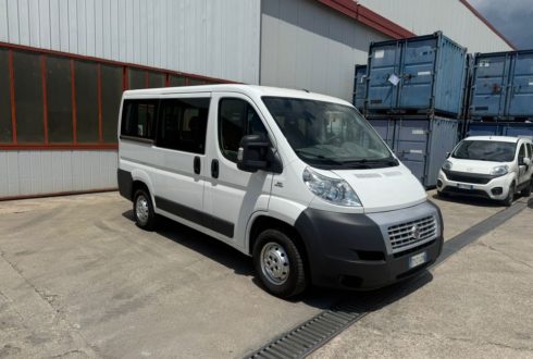 Autocarro Fiat Ducato Combi
